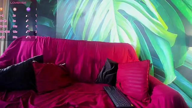 Snapshot of LukeCrews chatting on 8, 9, 2025 LukeCrews online show from 8, 9, 2025