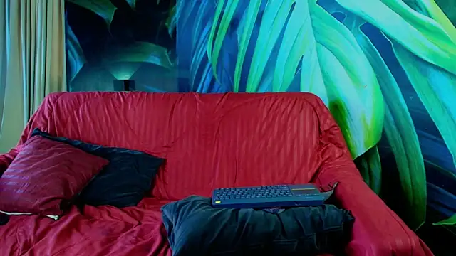 Snapshot of LukeCrews chatting on 1, 10, 2025 LukeCrews online show from 1, 10, 2025