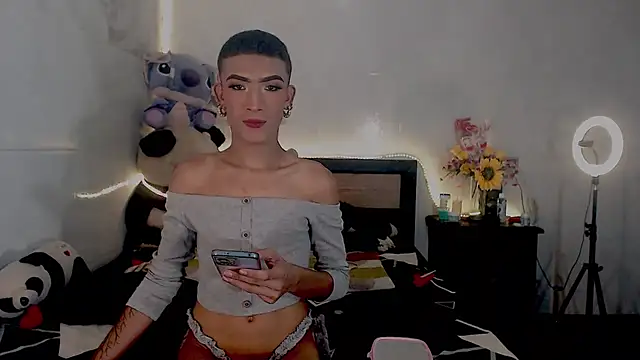 Snapshot of KimberlyXtreme chatting on 13, 9, 2025 KimberlyXtreme online show from 13, 9, 2025