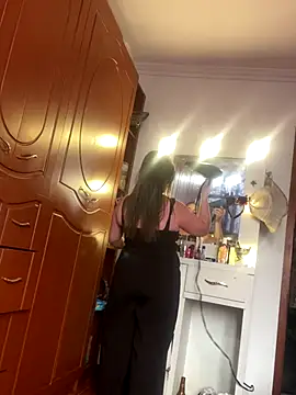 Luna-nevada online show from 5, 1, 2026