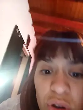 Snapshot of Putitaa34 chatting on 15, 11, 2025 Putitaa34 online show from 15, 11, 2025