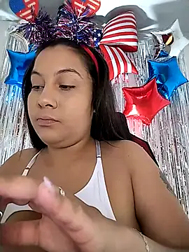 esmeralda jadees online show from 4, 7, 2026