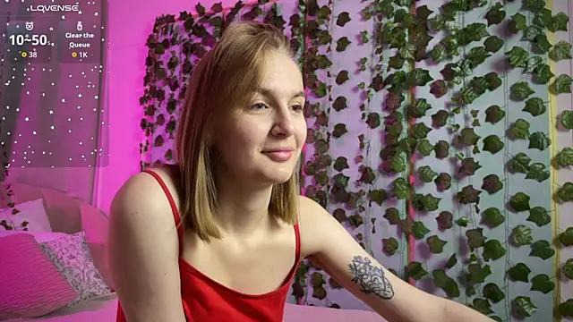  Vikky Moon  online show from 10, 9, 2025