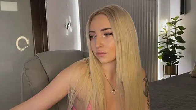 Snapshot of OhMyEmma chatting on 30, 11, 2025 OhMyEmma online show from 30, 11, 2025