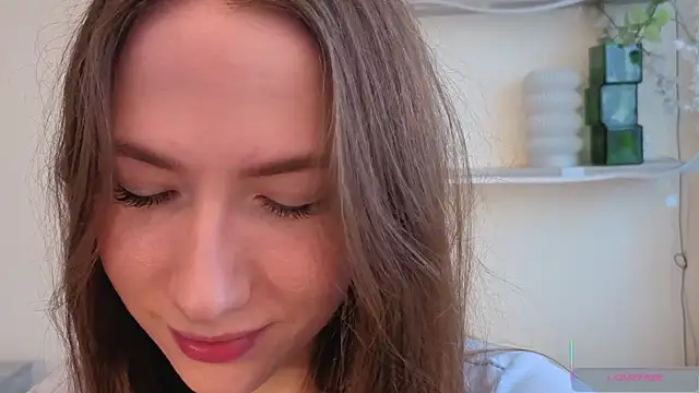 Snapshot of Kira_mindnes chatting on 2, 8, 2026 Kira mindnes online show from 2, 8, 2026