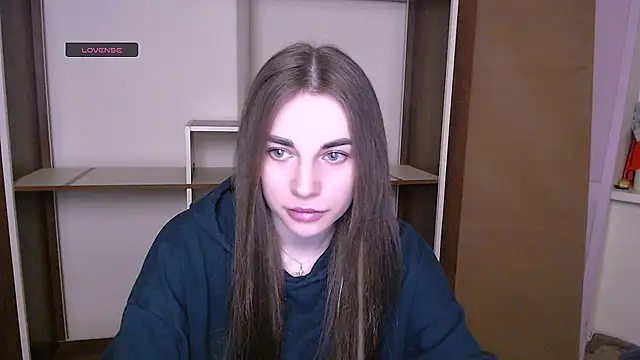 MiaDari  online show from 17, 3, 2025