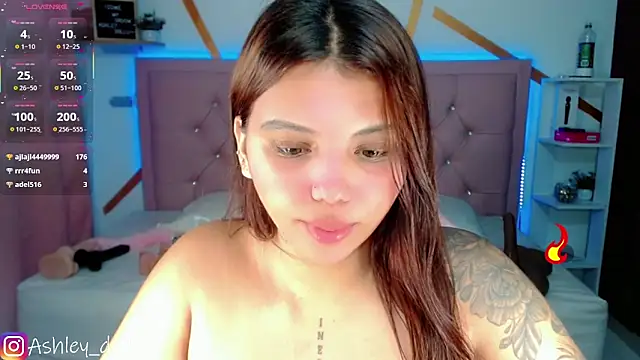 Snapshot of Ashley_dolll chatting on 25, 10, 2025 Ashley dolll online show from 25, 10, 2025