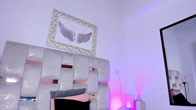 Lola Blondie online show from 6, 3, 2026