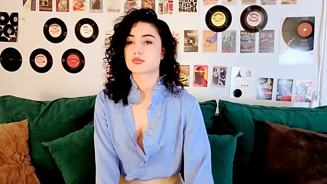 Maya Rogerss online show from 12, 7, 2026