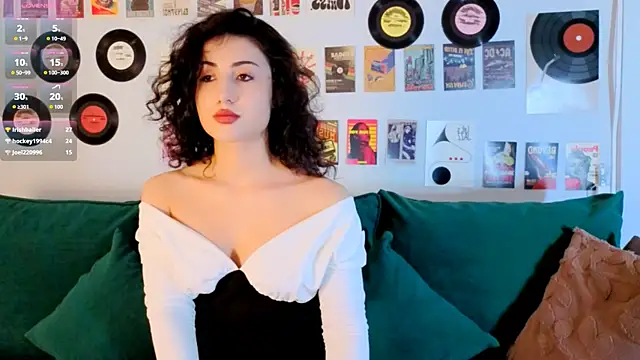 Maya Rogerss online show from 24, 7, 2026