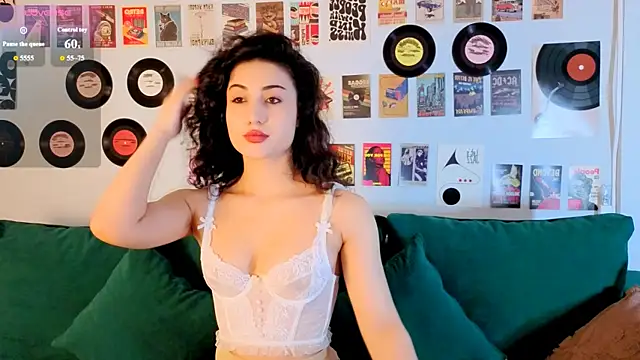 Maya Rogerss online show from 26, 7, 2026