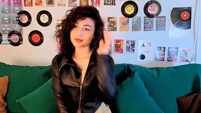 Maya Rogerss online show from 28, 7, 2026