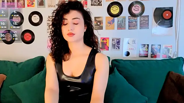 Maya Rogerss online show from 29, 7, 2026