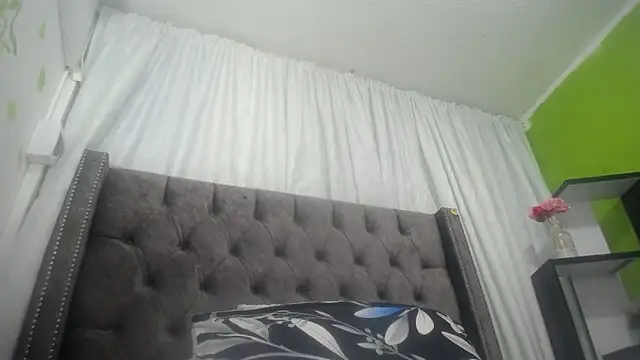 Snapshot of ANA-BULLOCK- chatting on 25, 9, 2025 ANA-BULLOCK- online show from 25, 9, 2025