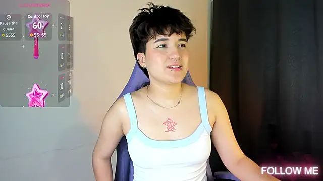 Snapshot of emma_cute7 chatting on 2, 10, 2025 emma cute7 online show from 2, 10, 2025