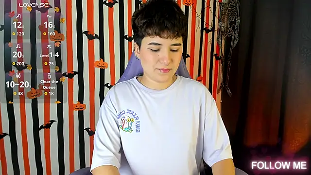 Snapshot of emma_cute7 chatting on 25, 10, 2025 emma cute7 online show from 25, 10, 2025