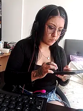 DaniPoison online show from 17, 10, 2025