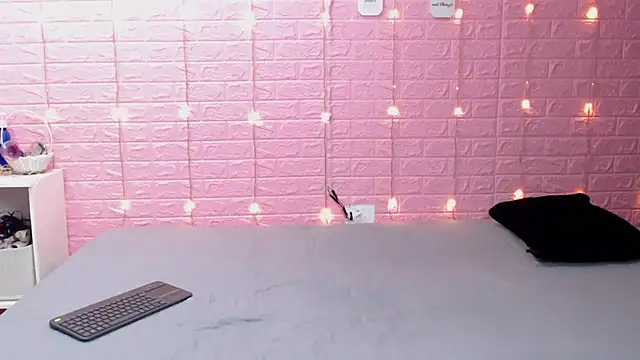 Snapshot of wet_valery chatting on 9, 3, 2026 wet valery online show from 9, 3, 2026