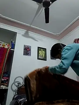 Hotty-Nidhi online show from 6, 2, 2026