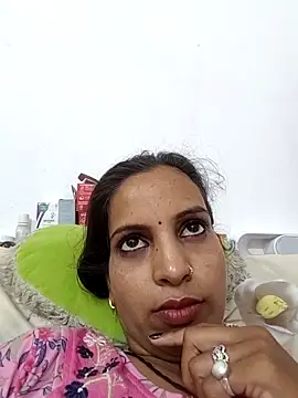 Hotty-Nidhi online show from 19, 6, 2026