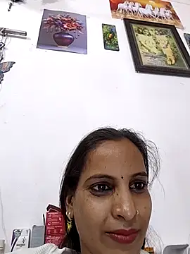 Hotty-Nidhi online show from 20, 6, 2026