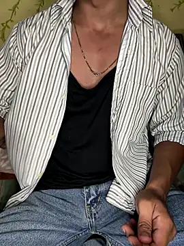 Snapshot of HARSHHU01 chatting on 27, 9, 2025 HARSHHU01 online show from 27, 9, 2025