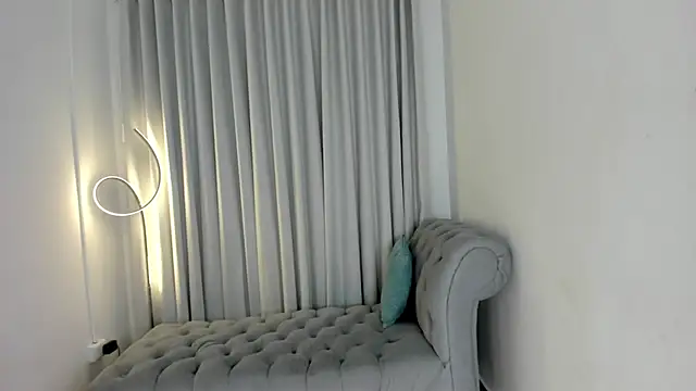 Snapshot of Krissi_latore chatting on 4, 8, 2026 Krissi latore online show from 4, 8, 2026