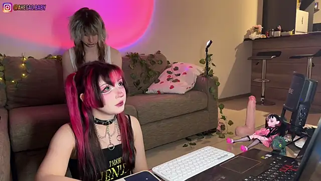 Snapshot of h3ntai_baby chatting on 4, 7, 2026 h3ntai baby online show from 4, 7, 2026