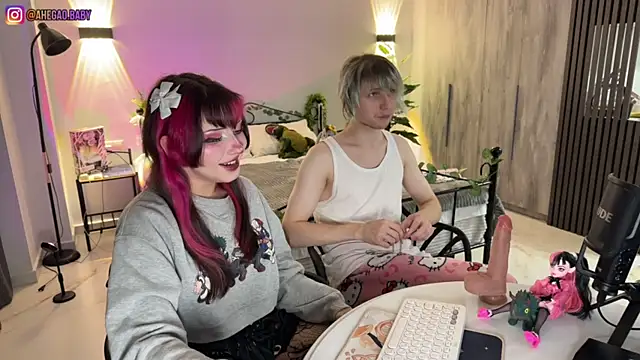 Snapshot of h3ntai_baby chatting on 9, 7, 2026 h3ntai baby online show from 9, 7, 2026