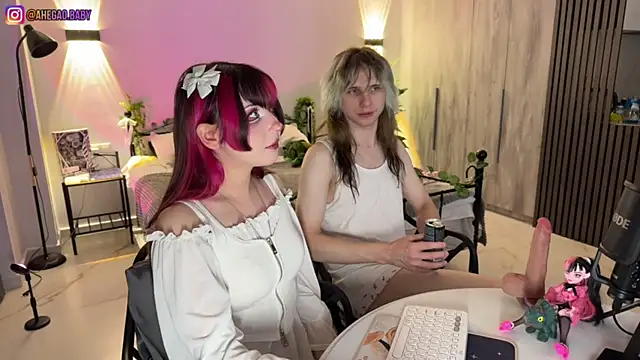 Snapshot of h3ntai_baby chatting on 10, 7, 2026 h3ntai baby online show from 10, 7, 2026