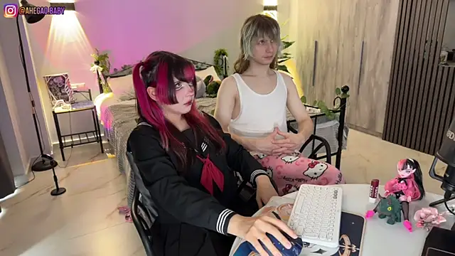Snapshot of h3ntai_baby chatting on 12, 7, 2026 h3ntai baby online show from 12, 7, 2026