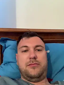 hugedickedd online show from 15, 5, 2026