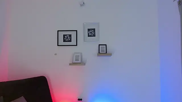 julian vogue online show from 13, 3, 2025