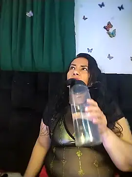 AlexaNovoa  online show from 5, 5, 2026