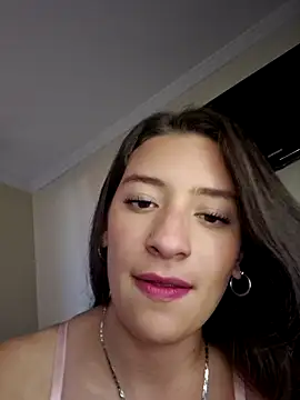 Snapshot of HOLY_DOLL chatting on 15, 10, 2025 HOLY DOLL online show from 15, 10, 2025