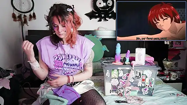 Snapshot of Devil_And_Princess chatting on 25, 11, 2025 Devil And Princess online show from 25, 11, 2025