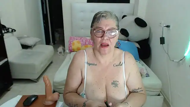 Olgahunder online show from 10, 2, 2026