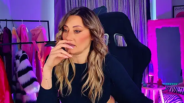 SarahAlluring online show from 2, 5, 2026