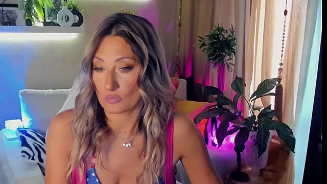 SarahAlluring online show from 29, 6, 2026