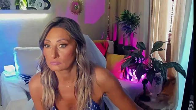 SarahAlluring online show from 10, 7, 2026