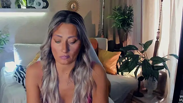 SarahAlluring online show from 28, 7, 2026