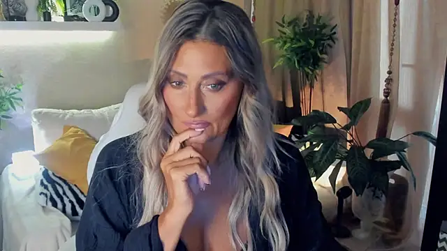 SarahAlluring online show from 30, 7, 2026