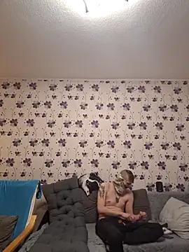 Snapshot of ThePython666 chatting on 21, 10, 2025 ThePython666 online show from 21, 10, 2025