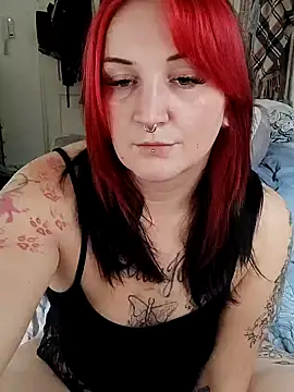 Snapshot of TiffiChantiT2 chatting on 9, 10, 2025 TiffiChantiT2 online show from 9, 10, 2025