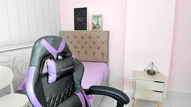 Tania Duque online show from 20, 11, 2025