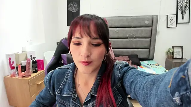 Tania Duque online show from 27, 6, 2026