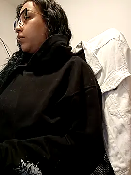 IsisBathory online show from 21, 3, 2025