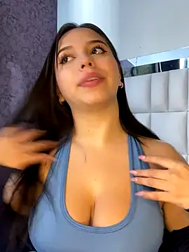 Snapshot of LunaCandy_ chatting on 12, 9, 2025 LunaCandy  online show from 12, 9, 2025