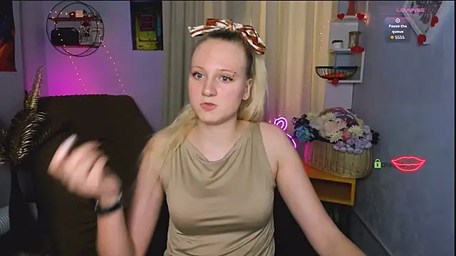 Snapshot of madam_uliis chatting on 19, 5, 2026 madam uliis online show from 19, 5, 2026