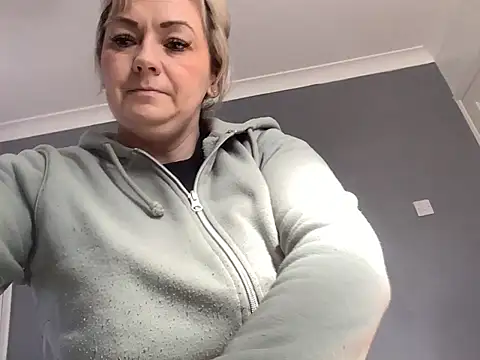 GoldenSquirter online show from 13, 3, 2025